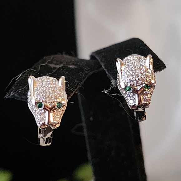 Small Silver Stainless Steel Leopard Animal Hoop Earrings with CZ Stones - Picture 4 of 6